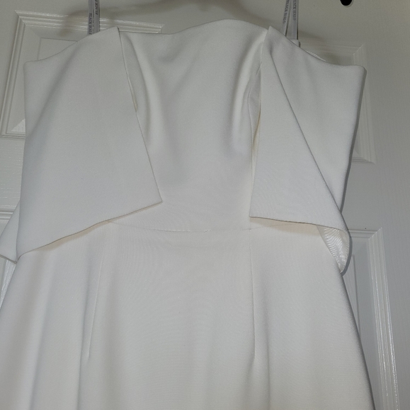 Black Halo White Dress - Picture 4 of 8